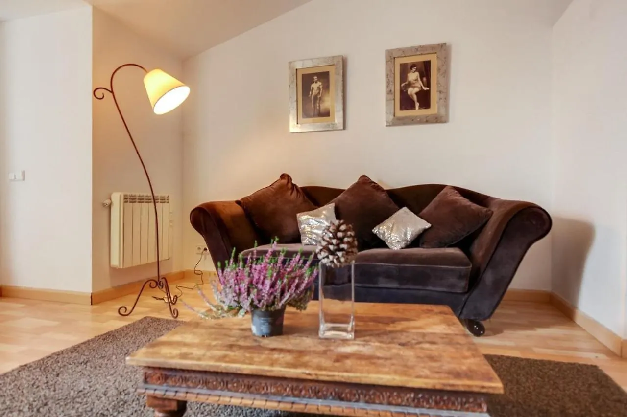 Apartment Fabulous 2 Bed With Terrace Close To Plaza Espana Barcelona