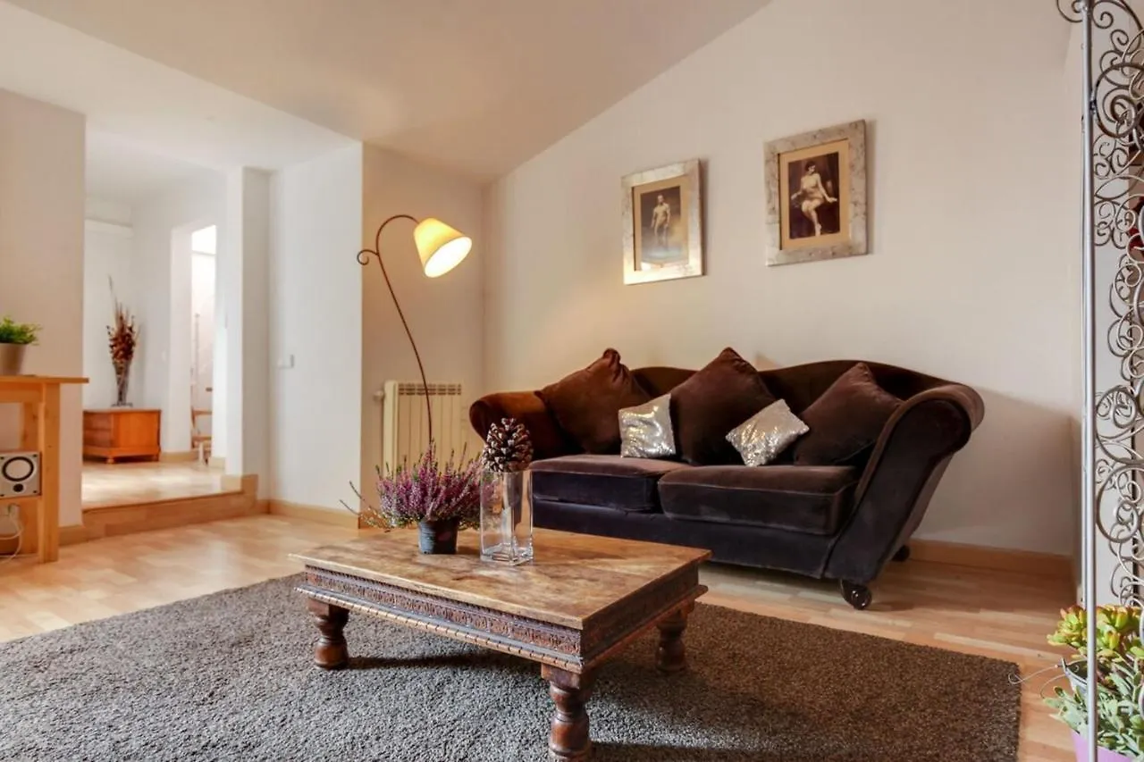 Apartment Fabulous 2 Bed With Terrace Close To Plaza Espana Barcelona