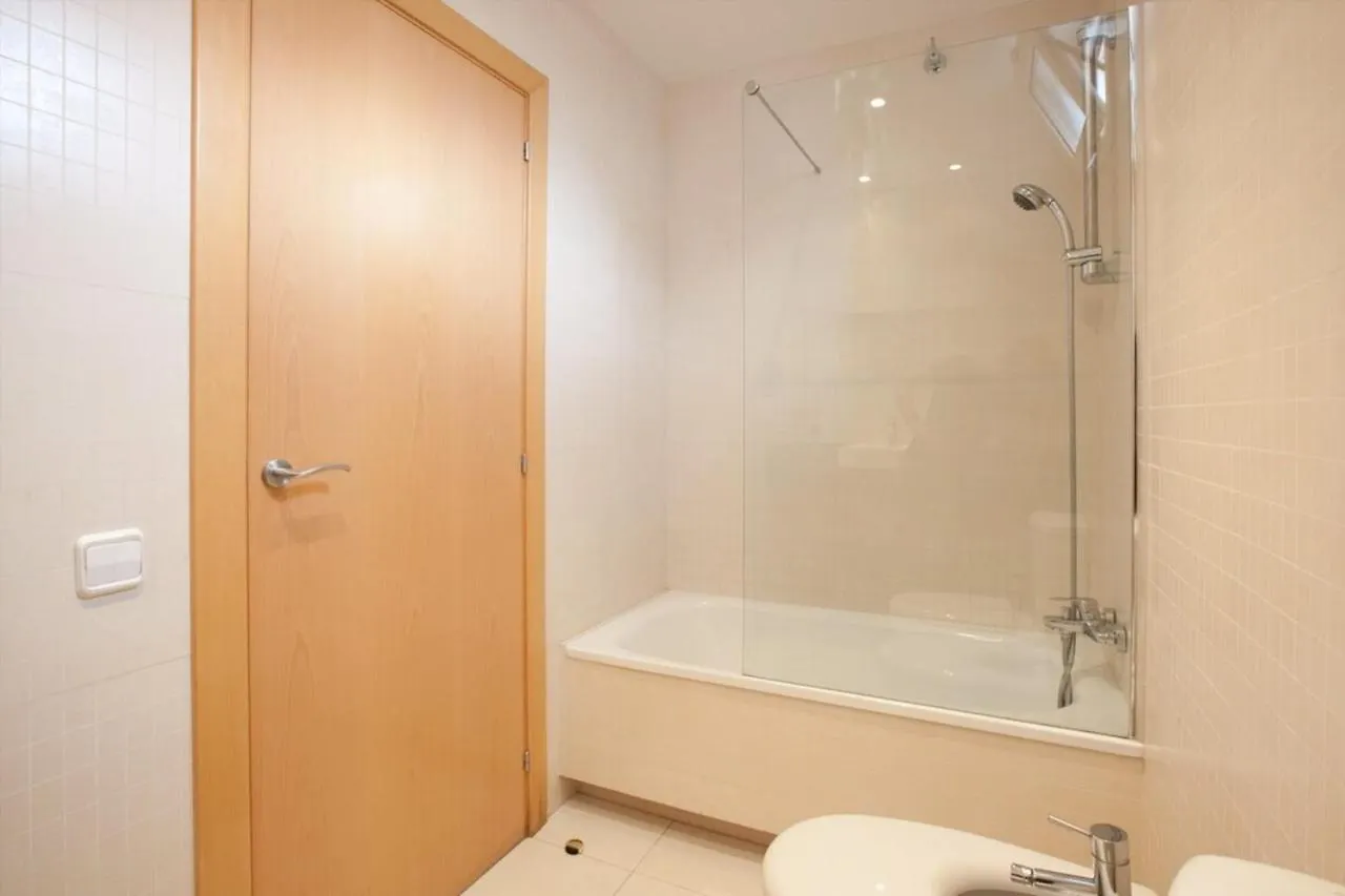 Fabulous 2 Bed With Terrace Close To Plaza Espana Barcelona 0*,