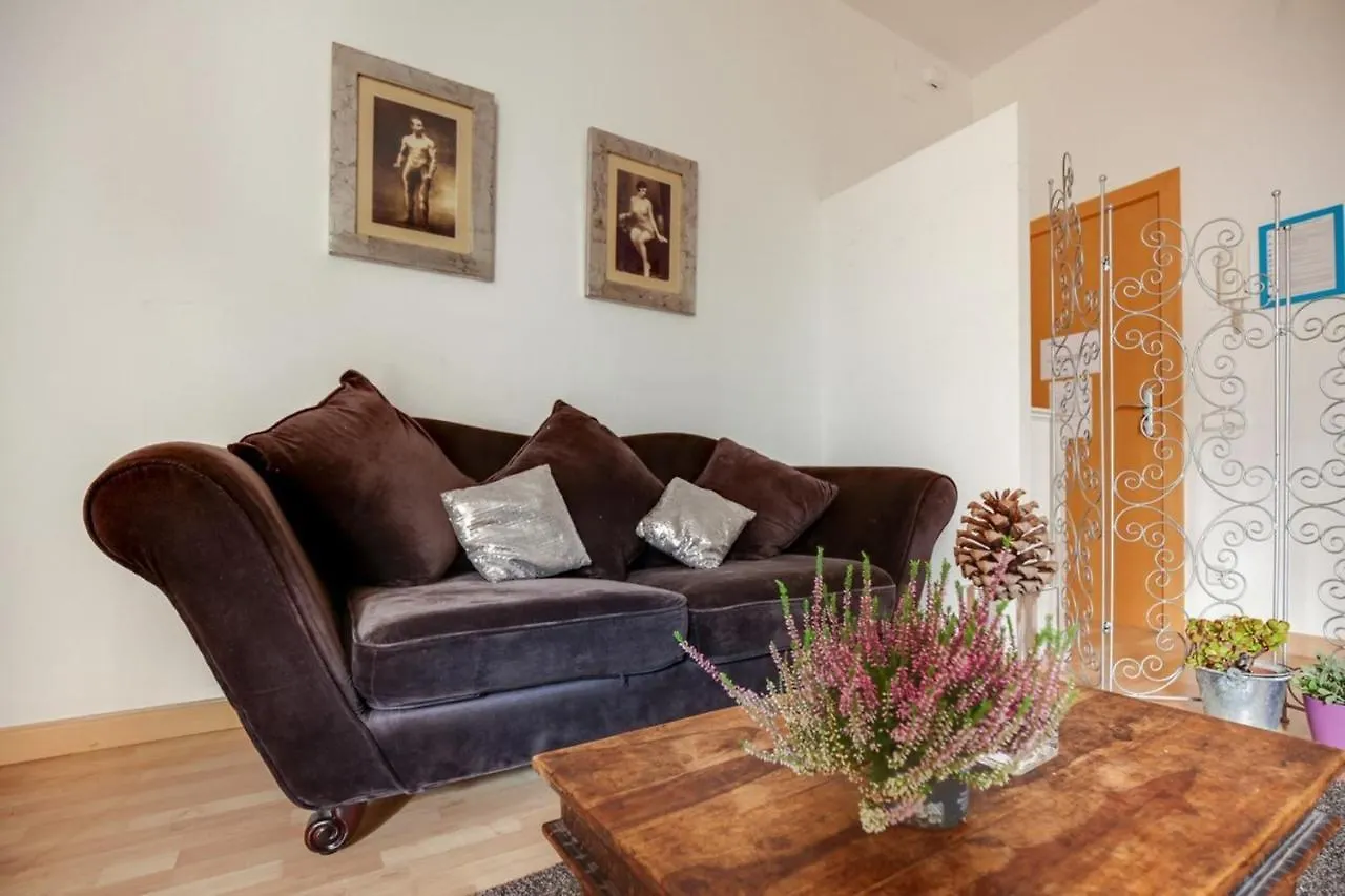Fabulous 2 Bed With Terrace Close To Plaza Espana Barcelona