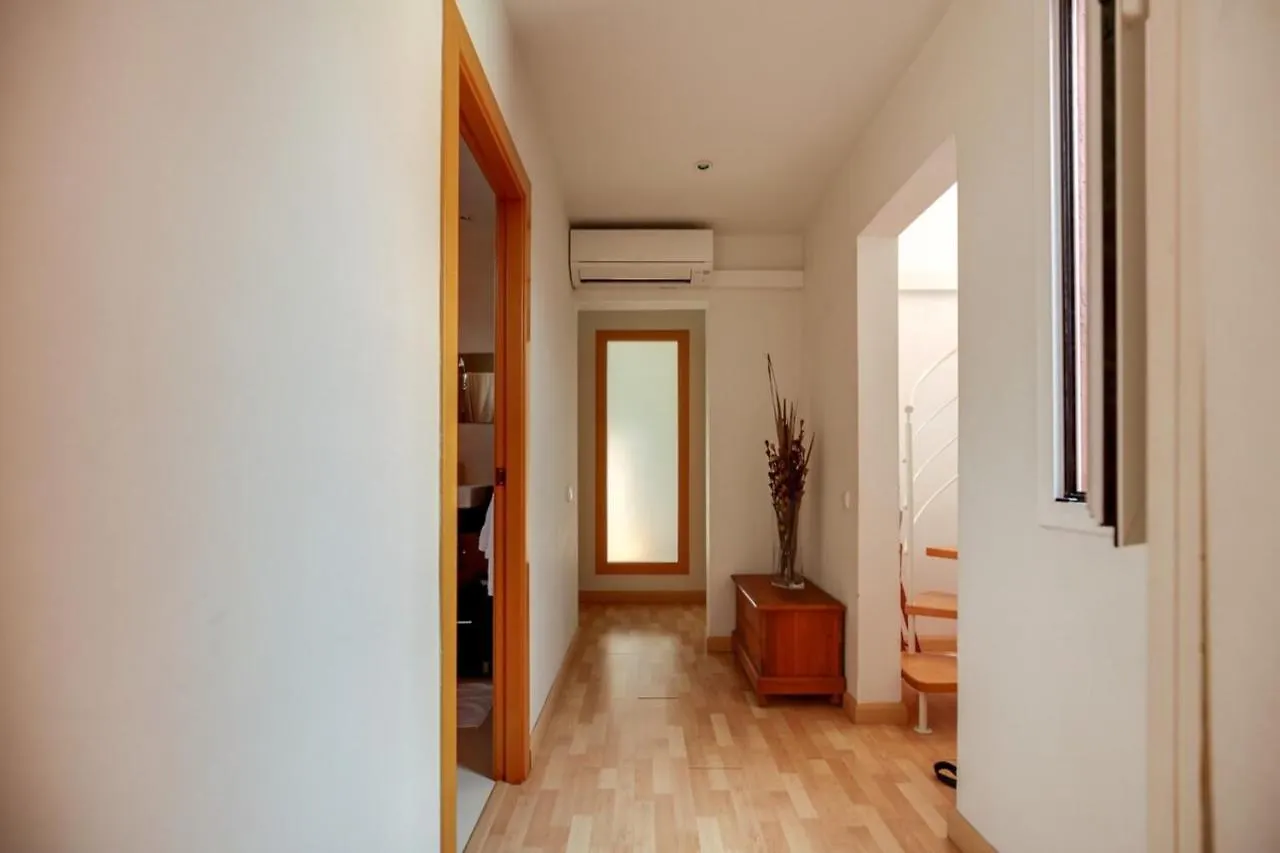 Apartment Fabulous 2 Bed With Terrace Close To Plaza Espana Barcelona